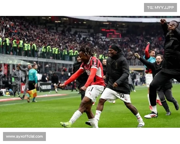 帕尔马2-2米兰，莱奥点射，德尔普拉托头槌扳平